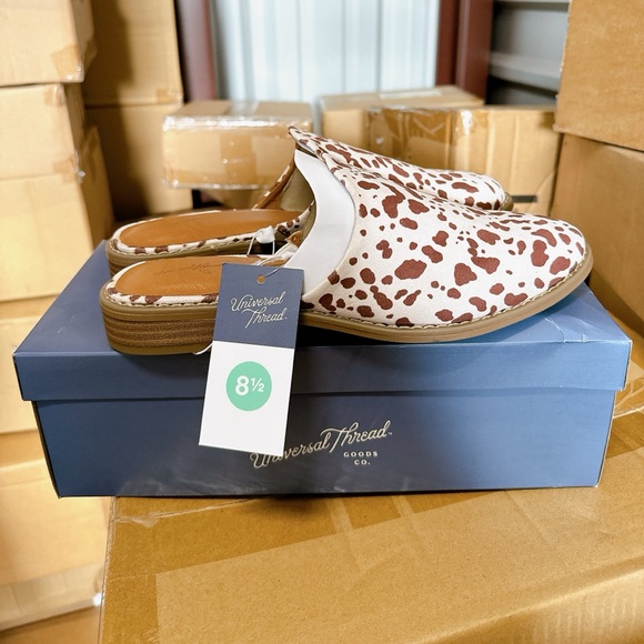 Universal Threads Maura Flat Memory Foam Brown Cow Print Shoes Womens 8.5- NEW - Picture 4 of 5